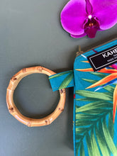 Load image into Gallery viewer, Mai Tai Clutch :: Teal Bird of Paradise
